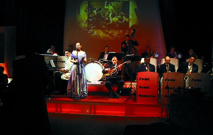 Swing Dance Orchestra auf der Bühne beim Casino Royal 2004